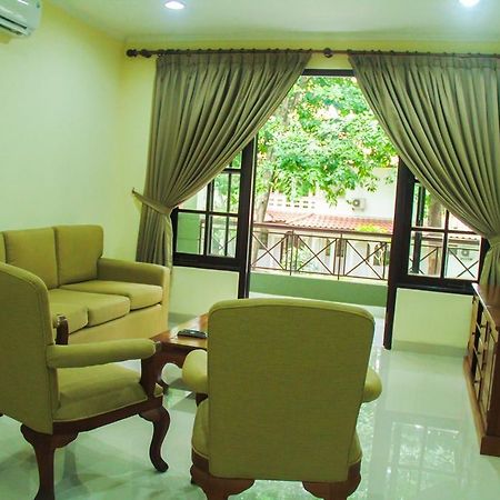 Country Woods Jakarta Aparthotel Cilandak  Exterior photo